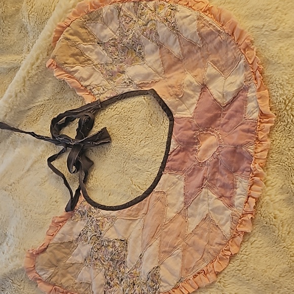 Magnolia Pearl quilted light pink pastel collar jabot tie - Picture 2 of 8